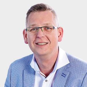 Hilbrand de Vries als bedrijfsleider Woldringh Optiek Groningen